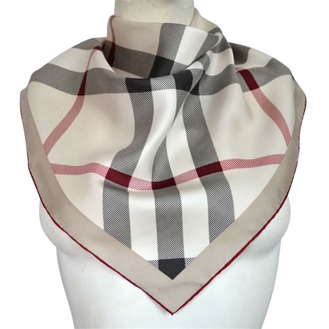 burberry foulard femme|écharpe Burberry femme.